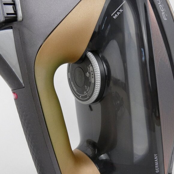 Rowenta DW5351 Focus Excel Steam Iron Stainless Soleplate 1725 Watt 400 Holes - Picture 13 of 16